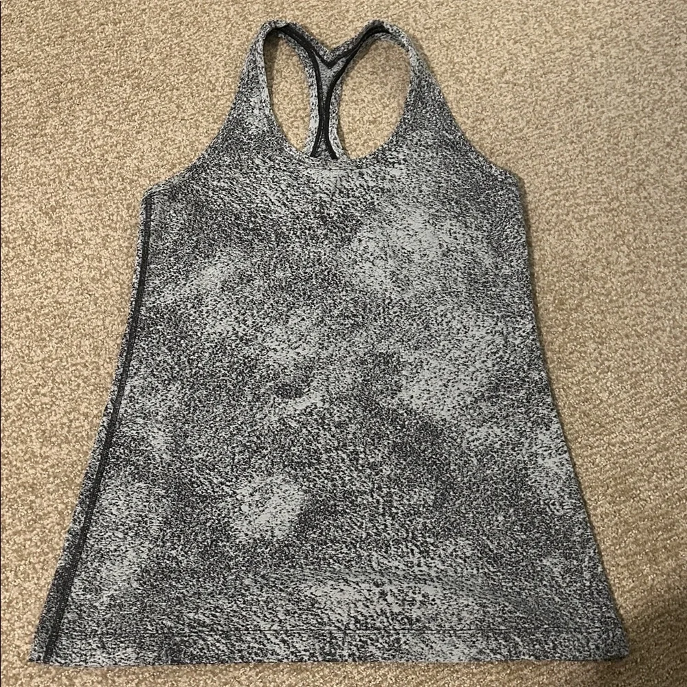 Lululemon Women's Bundle of Tank and Long Sleeve Tops - Picture 9 of 12